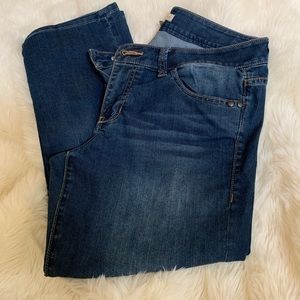 CAbi Johnny Crop jeans Style 764